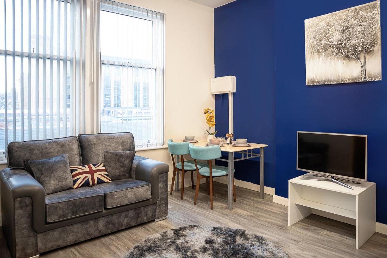Betty'S Apartment- Metres From Train Station Harrogate Exterior foto